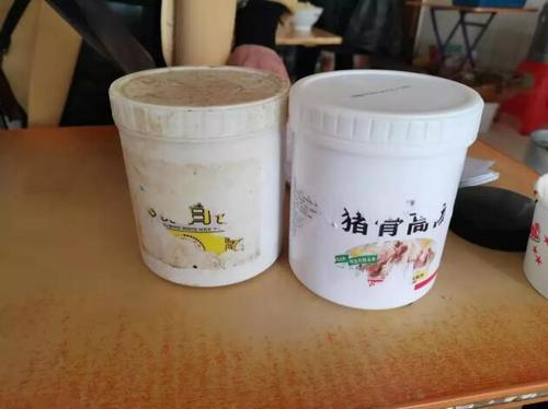 石首市依法查处一起违规使用“猪骨高汤”食品添加剂行为
